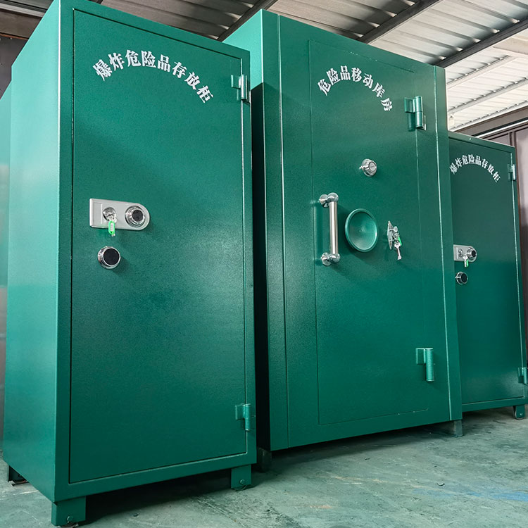 禹州危险品存放柜(危险品存放箱)为什么能防火防爆?科学防爆机制与安全保障功能解析